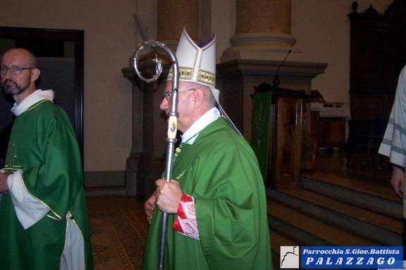 VescovoLiturgia2013_00138